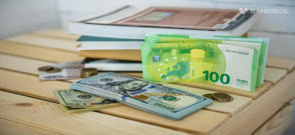 Российские банки уличили в обмене золота за валюту Российские банки уличили в обмене золота за валюту